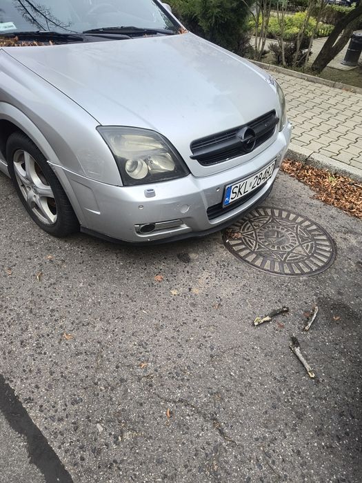 Zderzak GTS Vectra C przód