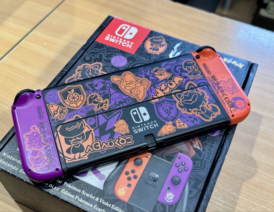Konsola Nintendo Switch OLED Pokemon Scarlet & Violet Edition