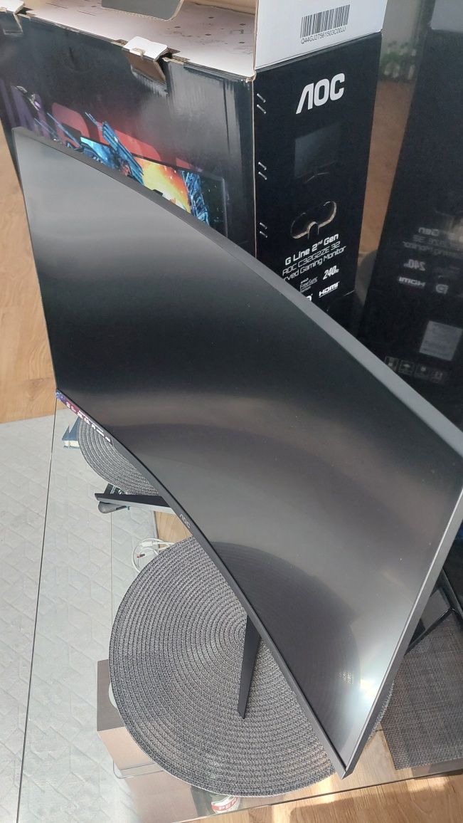 Monitor AOC C32G2ZE 240hz