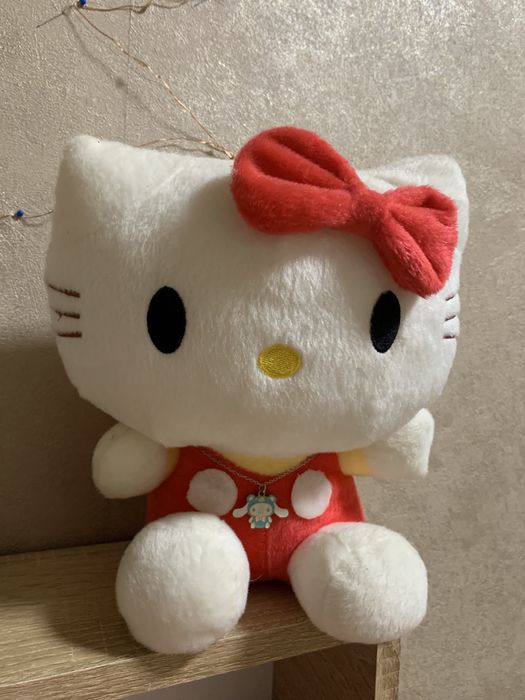 Плюшевая играшка хеллоу китти