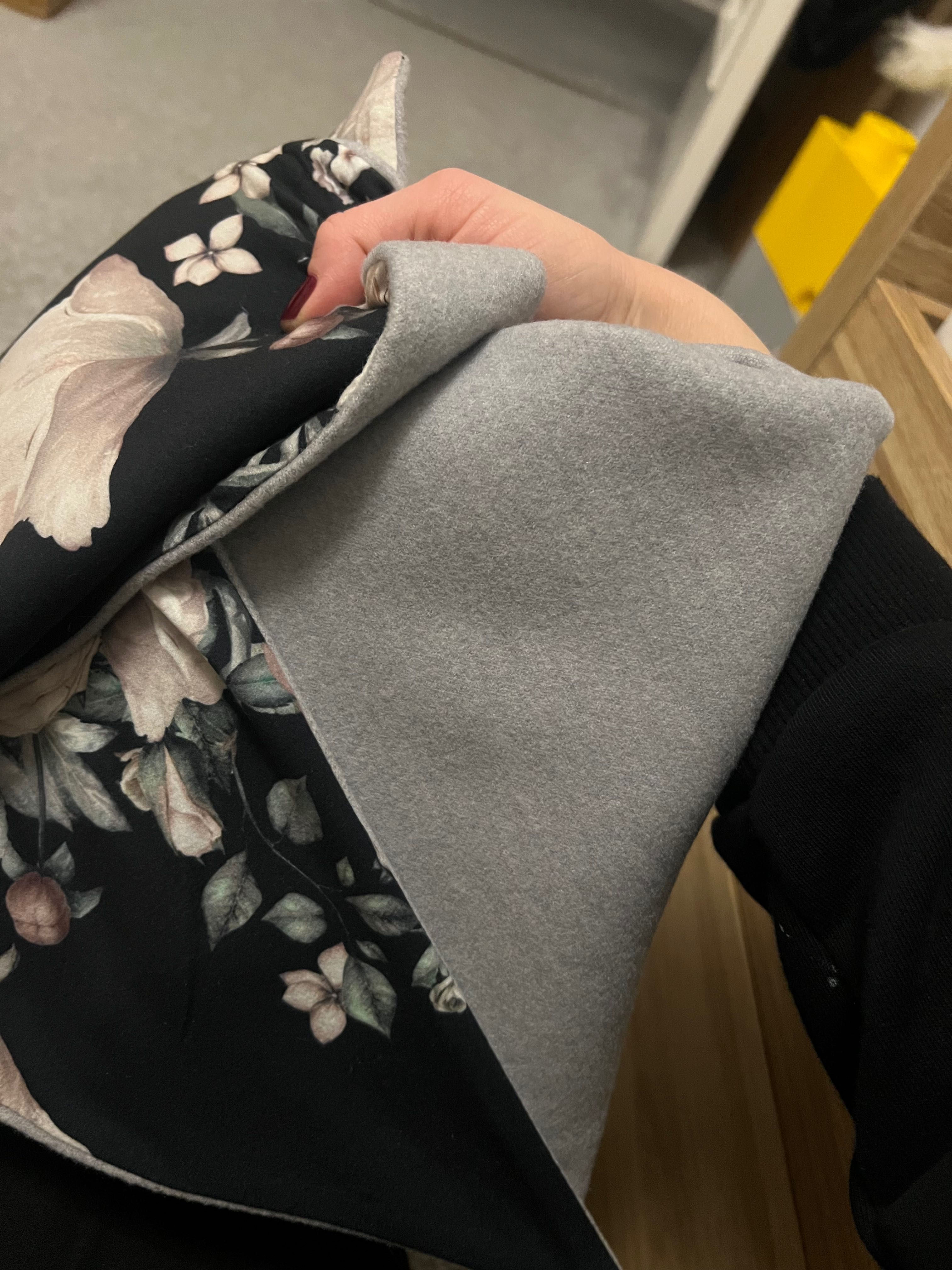Favillier chusta popiel z kwiatowa podszewka