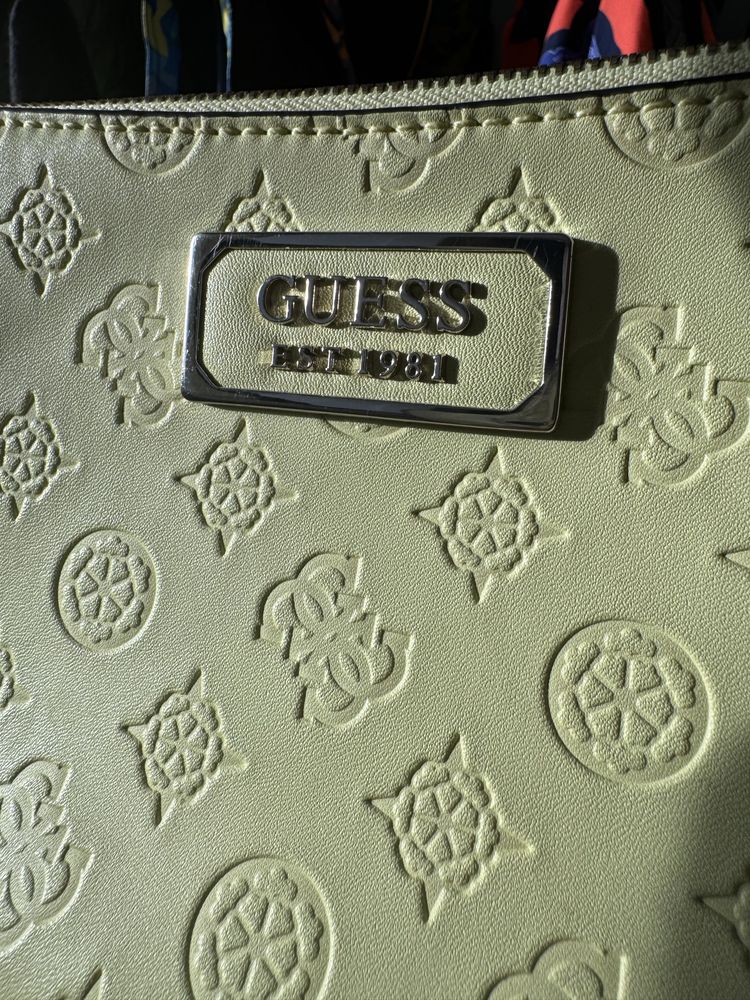 Сумка Guess продам СРОЧНО!!!