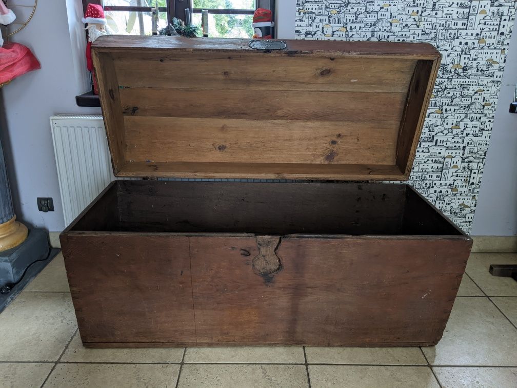 Stara skrzynia kufer drewno okucia metalowe antyk