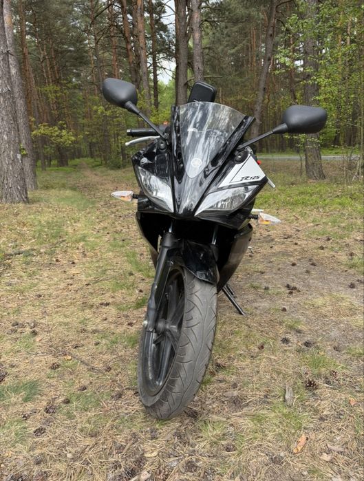 Motocykl Yamaha yzf r125