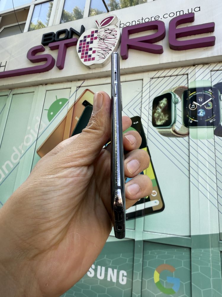 Oneplus 7 pro 8/256gb.