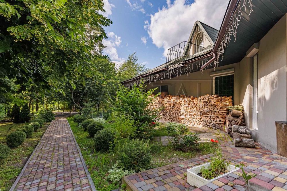 Оренда будинку біля Оболоні 450м2 120 соток у мальовничій лісовій зоні