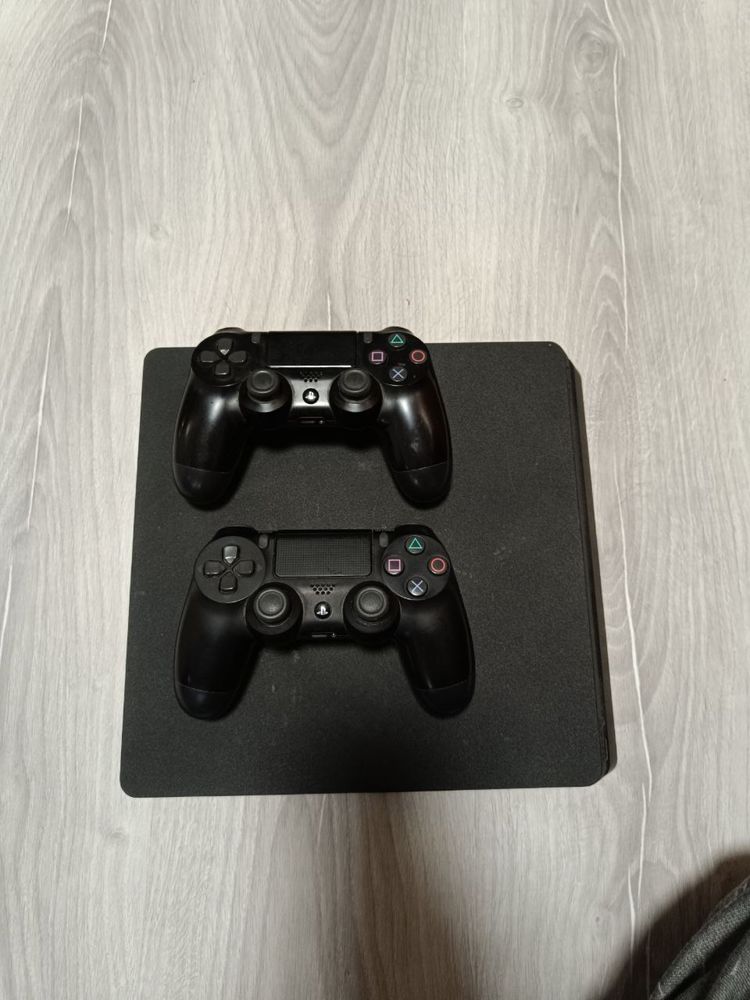 Ігрова приставка PlayStation 4