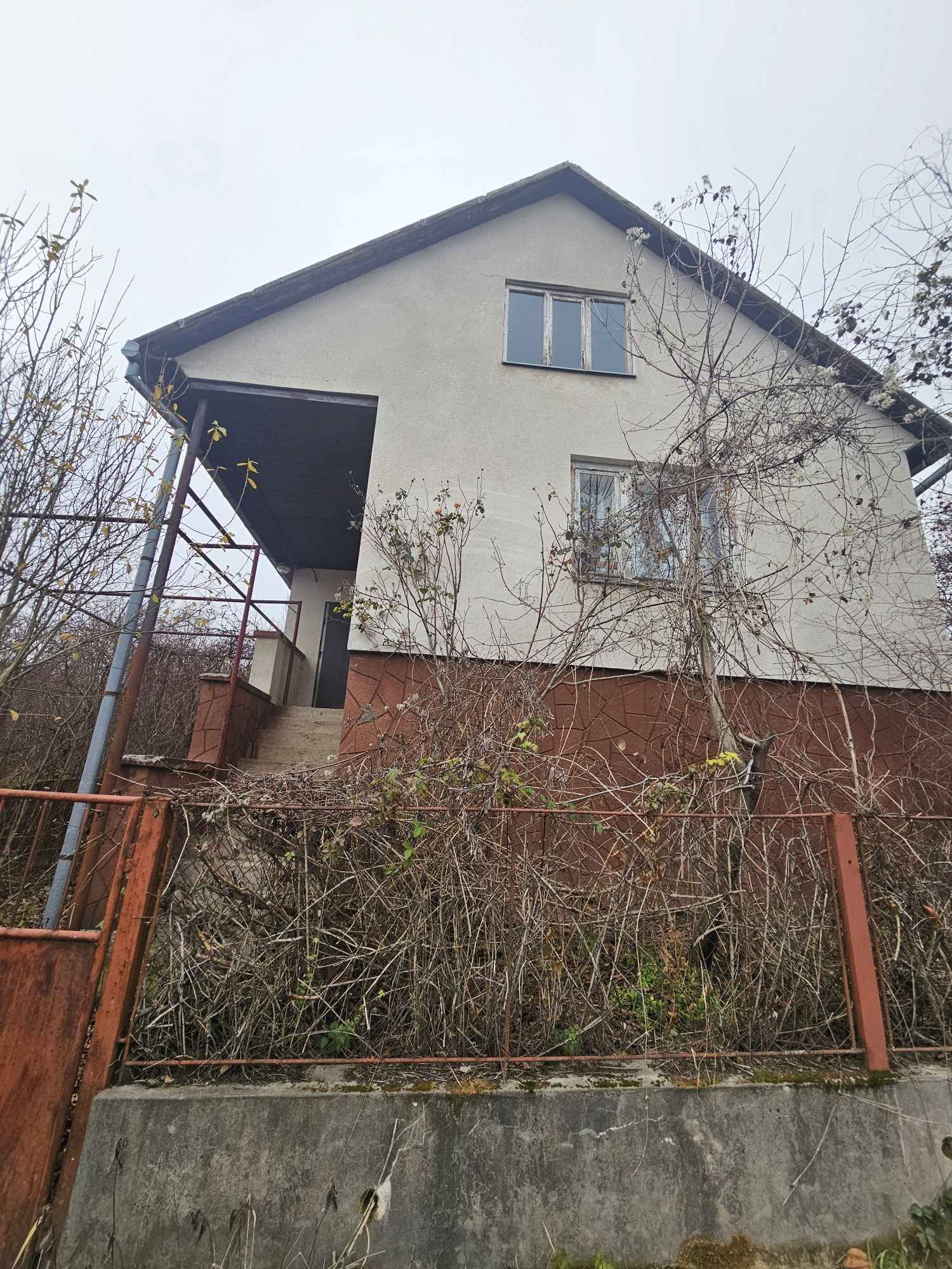 Продається капітальний садовий будинок