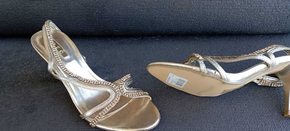 Sandálias EXÉ Shoes 35 Novas