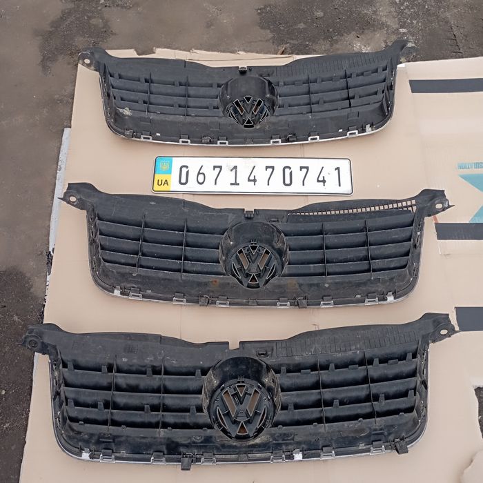 Решітка радіатора VW Passat B5+ Фольцваген Пассат Б5 00-05