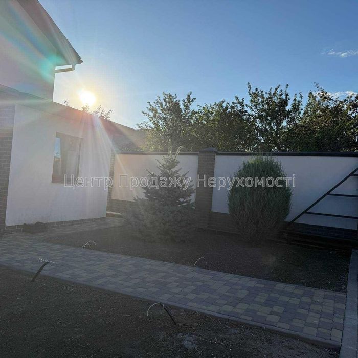 Продам будинок (дом) .Є-оселя