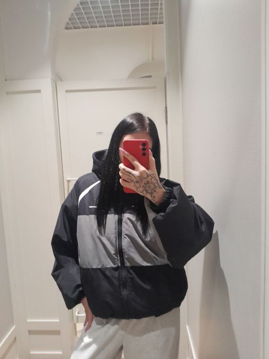 Об'ємна куртка, чорний пуховик оверсайз opiym демисезон