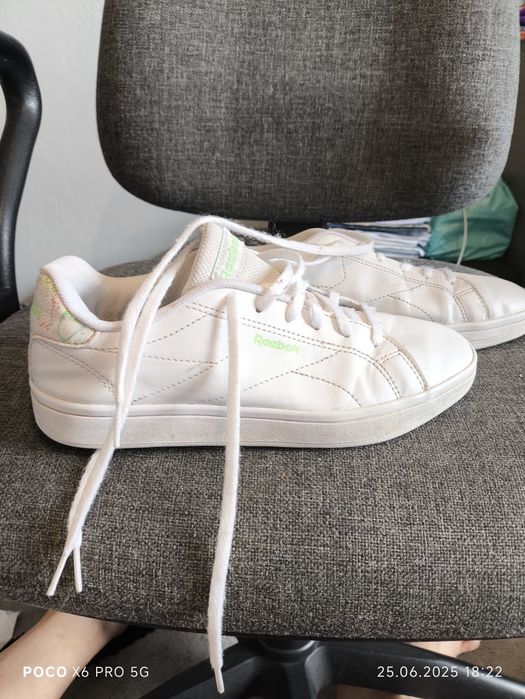 Reebok  rozmiar 37
