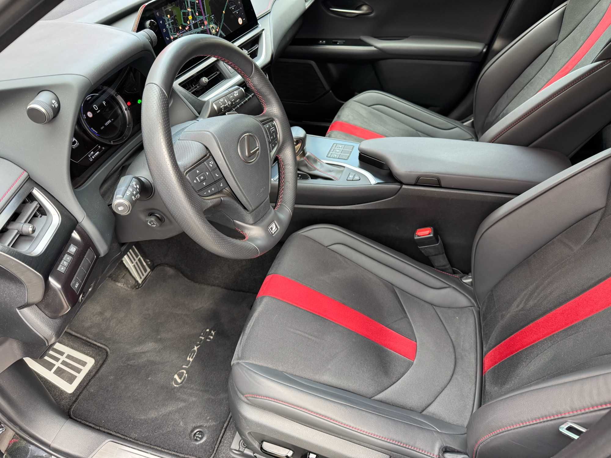 Wynajem Lexus UX 2,0 Hybrid Dynamic Force 184 KM AWD. Wypożyczalnia
