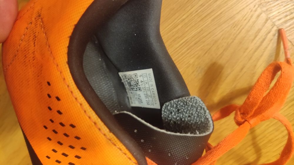 бутсы футбольные Adidas 37⅓