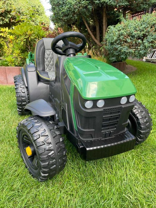Duży Traktor na akumulator z Przyczepką Pilot Ciągnik traktorek