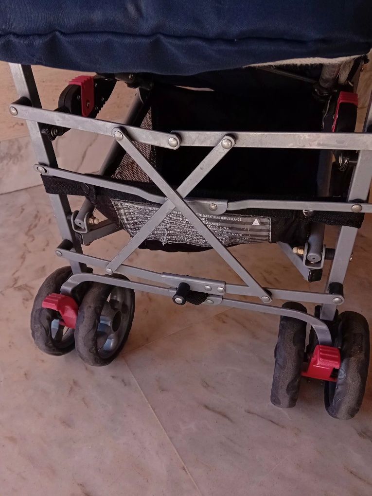 Carrinho de bebé resistente tipo bengala