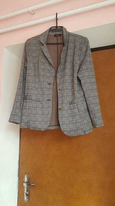 Піджак / жакет у клітинку