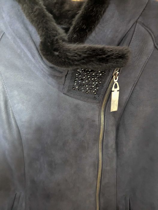 Коротка натуральна дубленка синя(косуха)