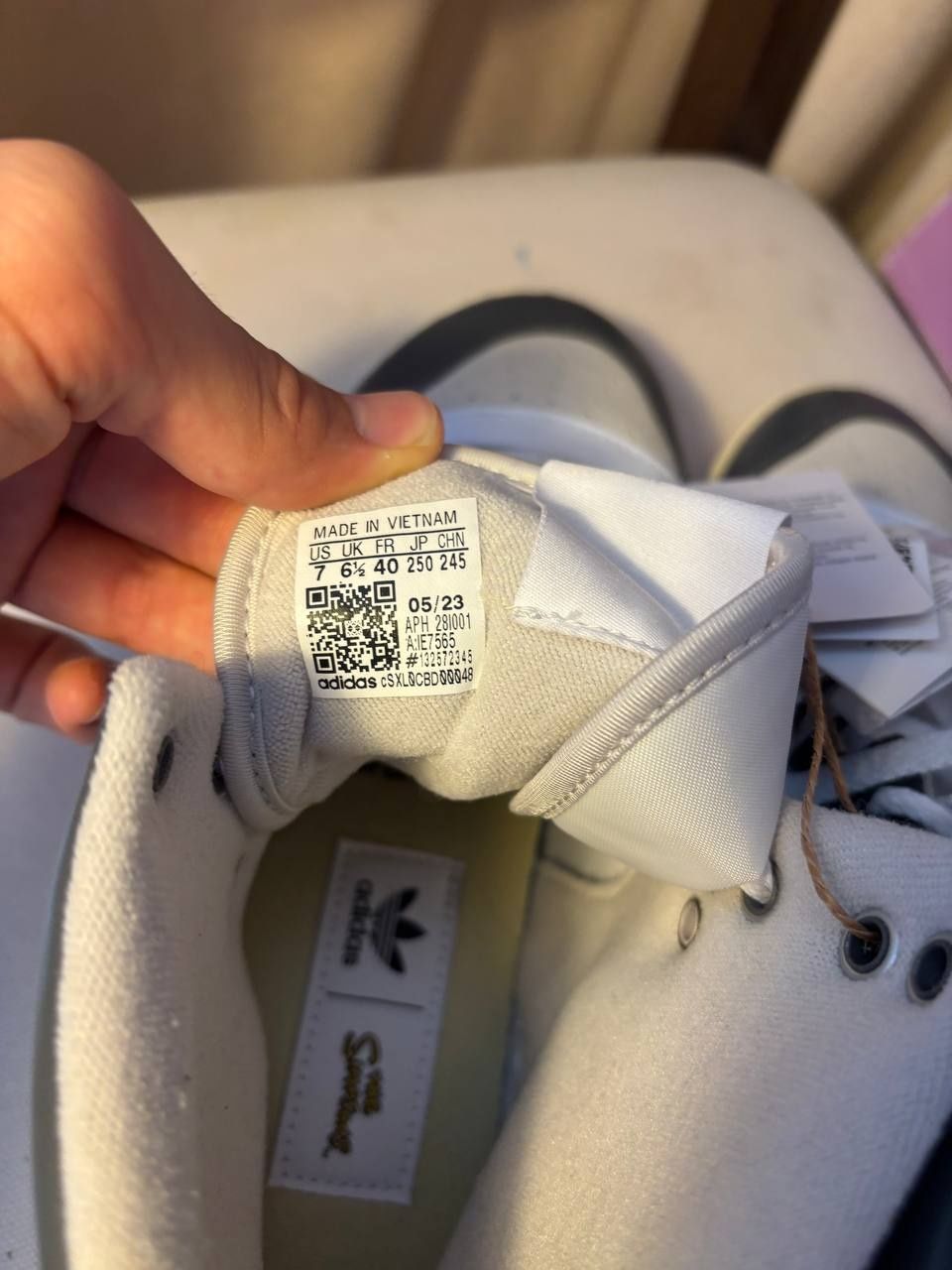 Adidas Simpsons zcrty x riv 40 rozmiar