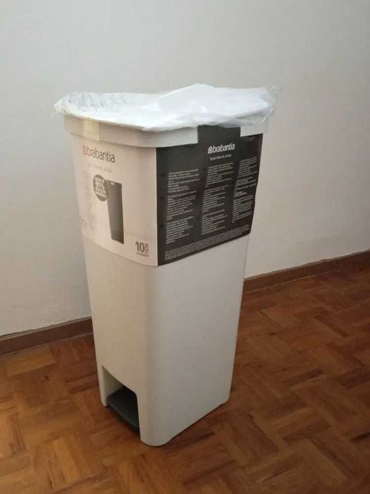 Balde de lixo BRABANTIA STEPUP 40L / Cesto de roupa