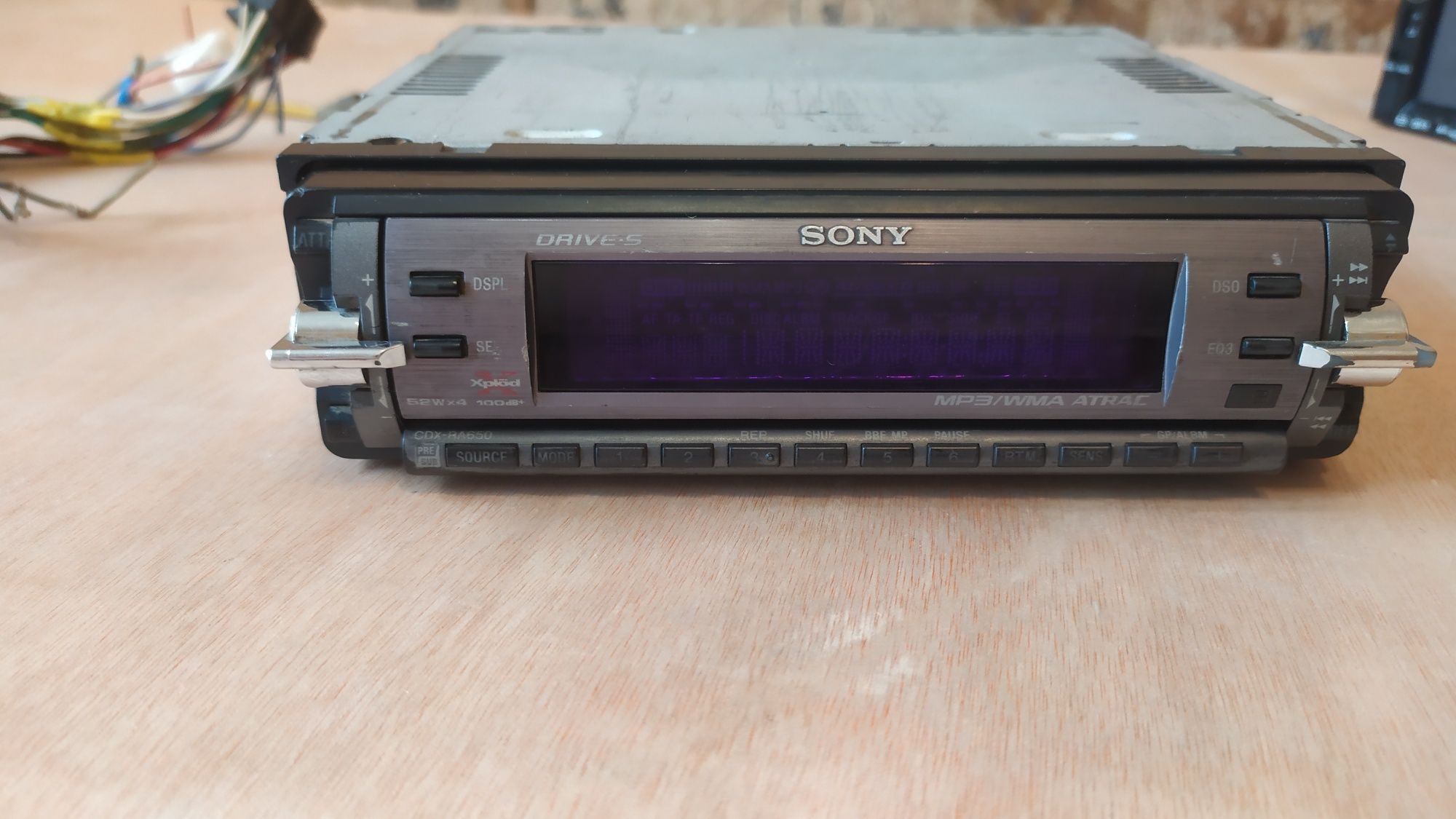 SONY магнитолу в рабочем состоянии