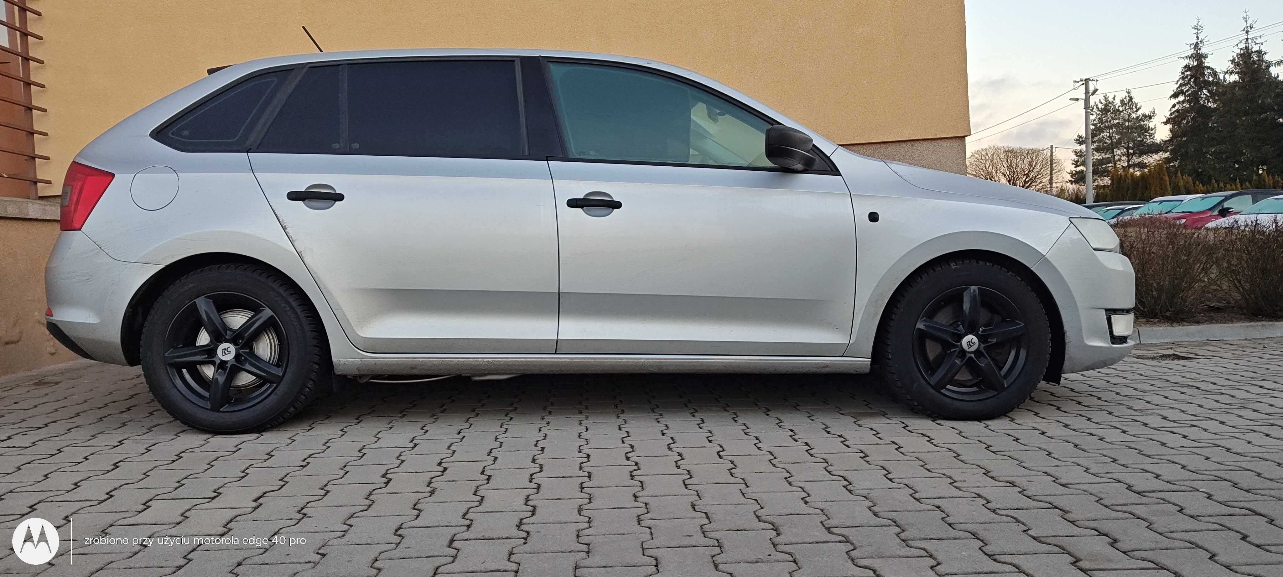 Piękne Czarne Felgi Al: 6Jx15" 5x100 ET38 plus opona zima: 185/60 R15