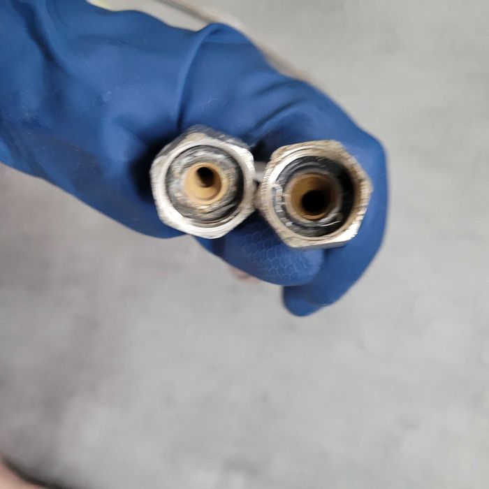 Artykuły hydrauliczne, wężyk 190 cm, pozostałości po remoncie