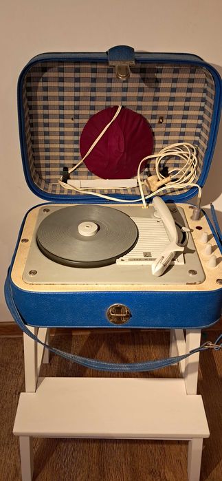 Vintage gramofon Fonica Bambino 2 WG-262 – przenośny, lampowy