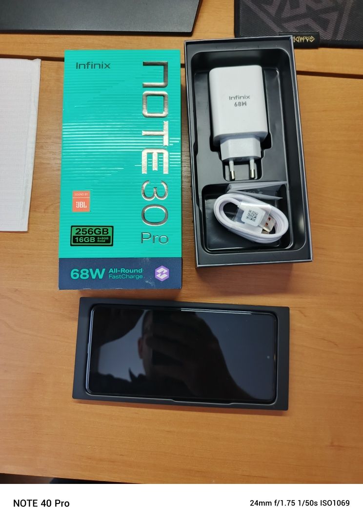 Infinix NOTE 30 PRO black 8+8/256 (+ чехли і плівки захисні)