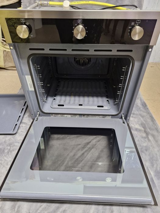 Piekarnik i płyta gazowa w zestawie firmy BERTAZZONI