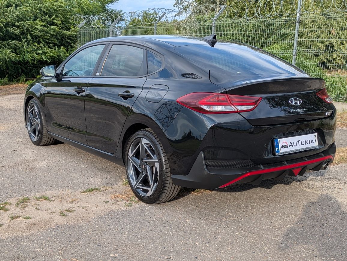 Hyundai i30 N-LINE 1.5 T-GDI 48v fastback - stan idealny bez wkladu