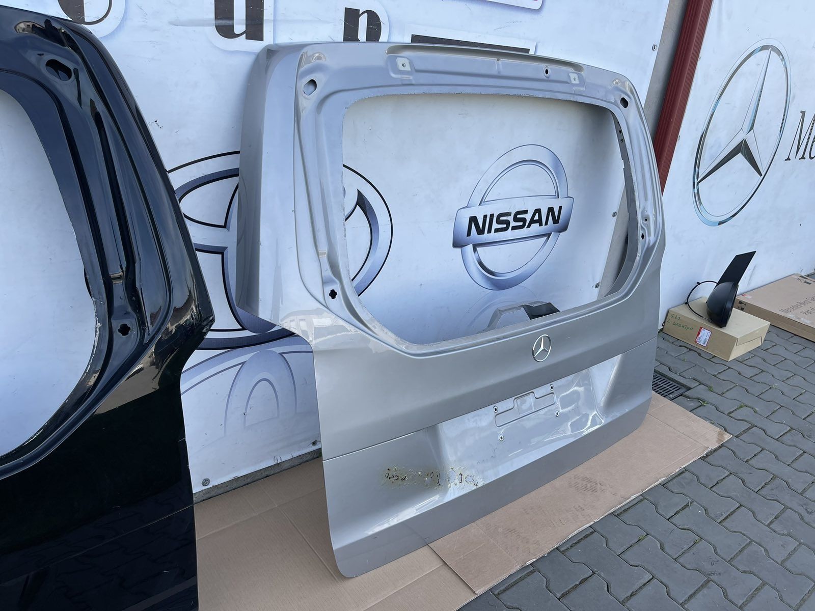 Ляда дверка двері кришка багажника віто Mercedes V-Class розборка