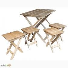 Раскладной деревянный стол и стулья