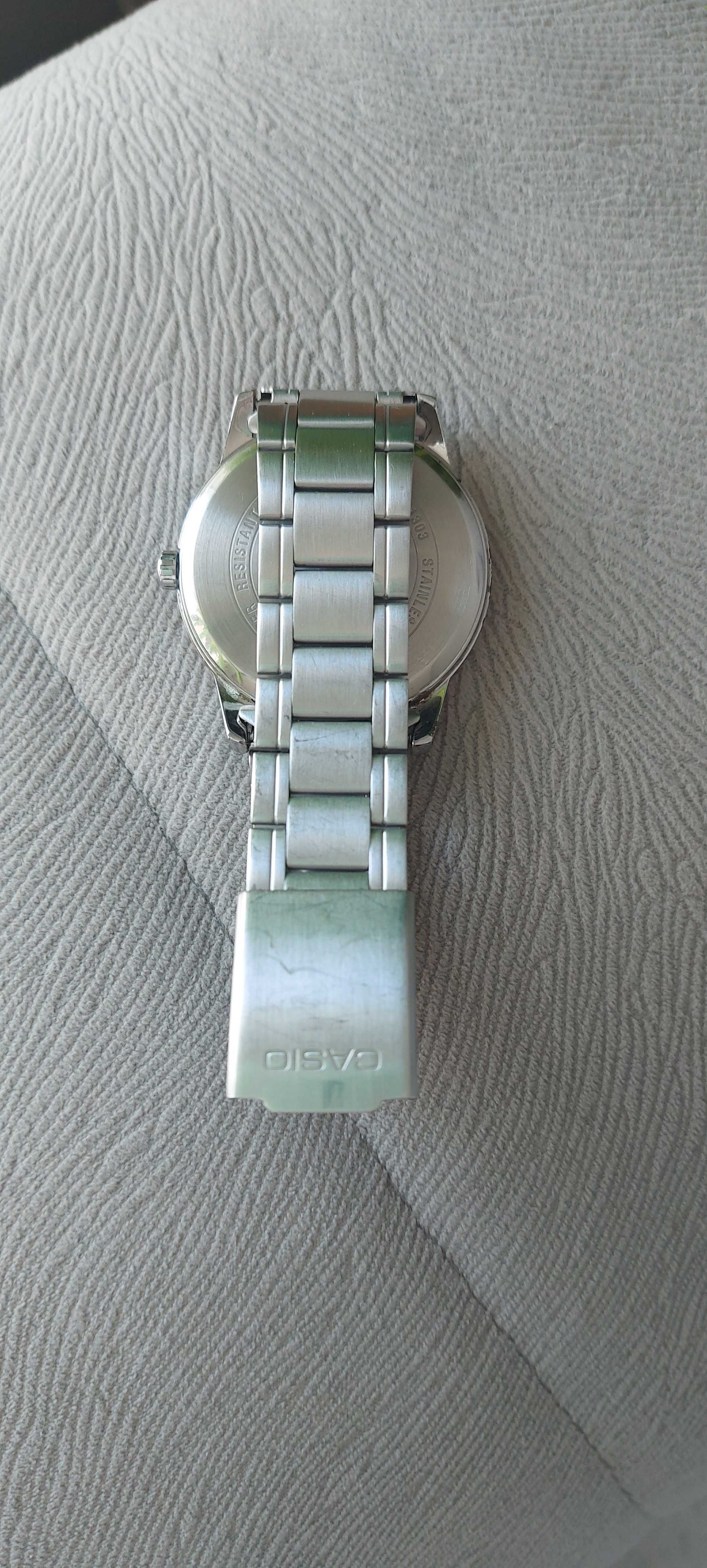 Zegarek Męski Casio MTP-1303L biała tarcza