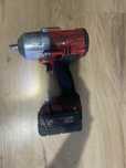 Milwaukee M18 FUEL 1/2” Udarowa Wkrętarka (FHIWF12) + Bateria 5.0Ah
