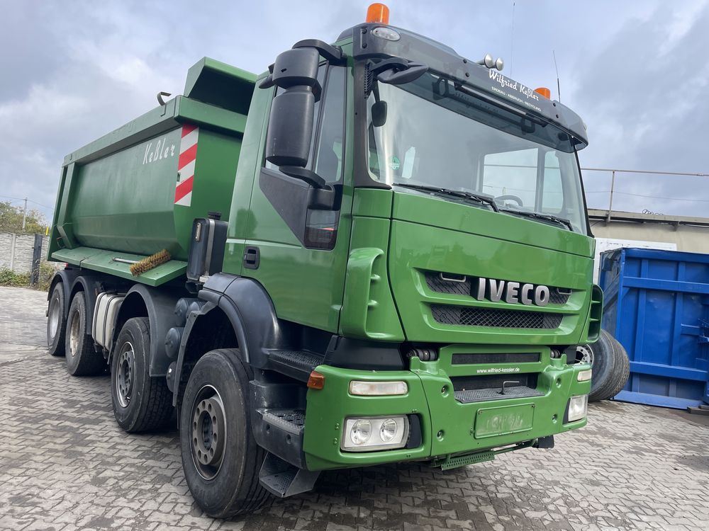 Iveco trakker 410EH360 wywrotka 8x4 sprowadzony