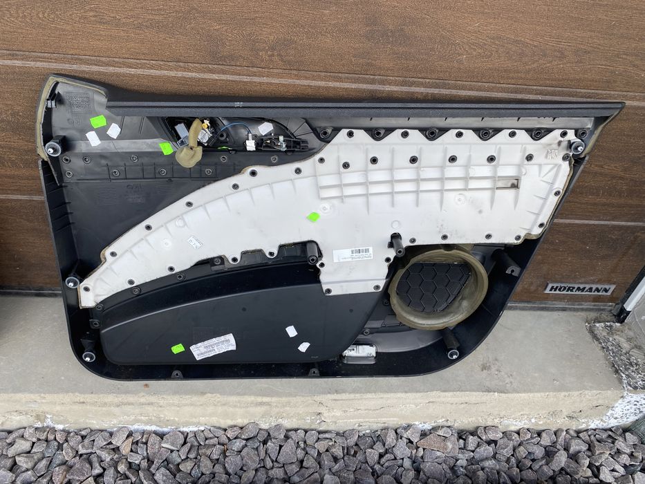 Дверні карти обшивка двері шкіряні Шкода Суперб 2 Skoda Superb2