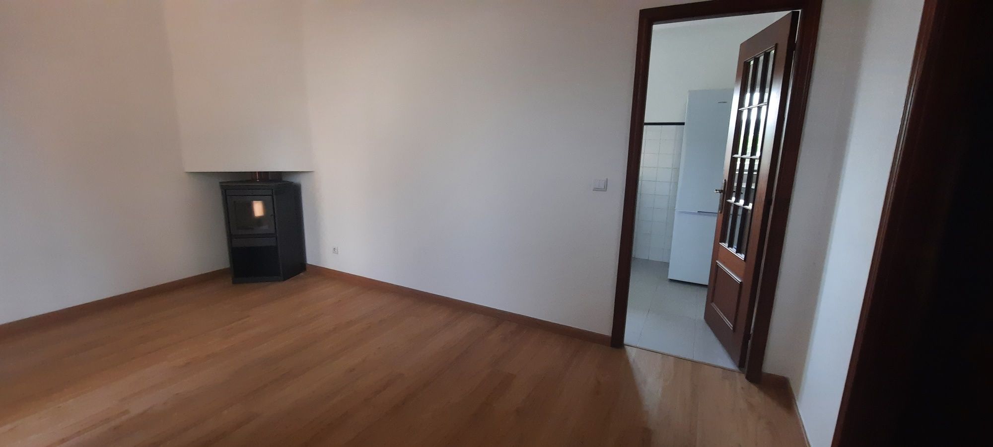 Moradia T2,  em Croca, Penafiel.