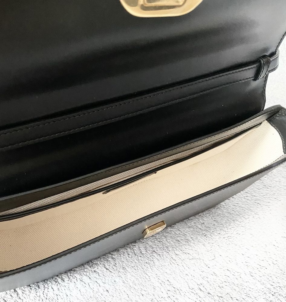 torebka na pasku Bally model Emblem Folio nowa z workiem skóra czarna