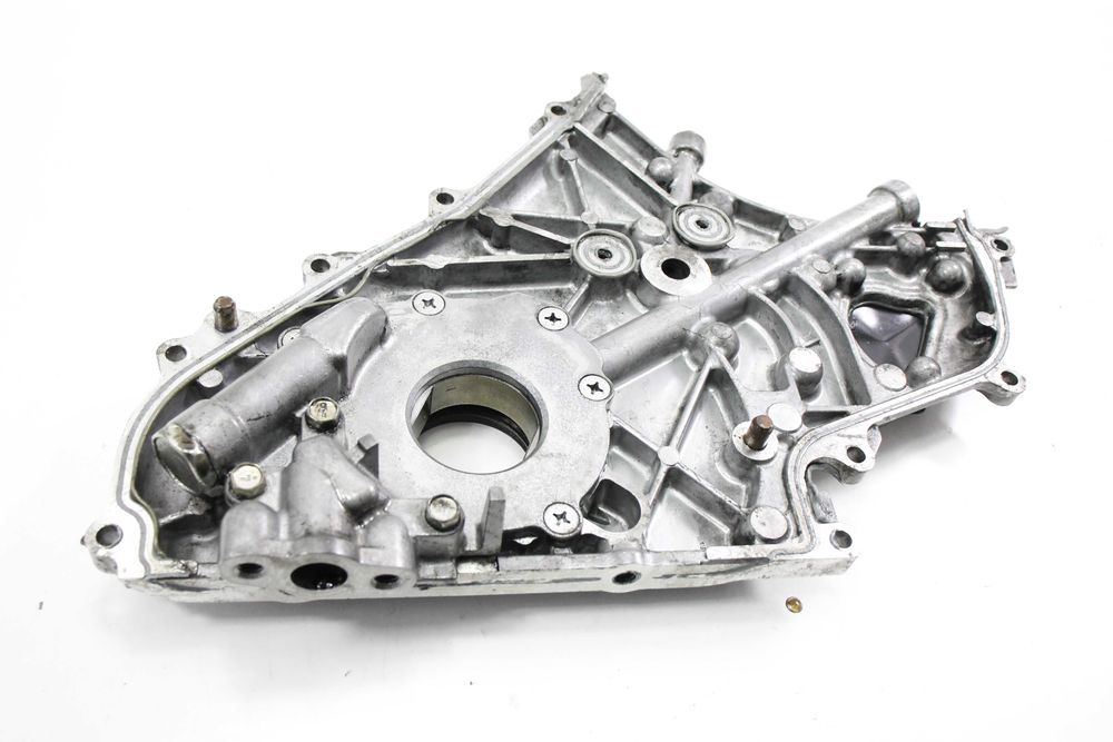 pompa oleju nissan x-trail 2.2 dci osłona obudowa rozrządu primera p12