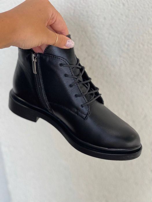 Черевики 39 осінні шкіряні жіночі чорні. Женские осенние ботинки кожа