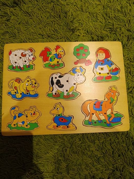 Puzzle na sklejce dopasowanie kształtu