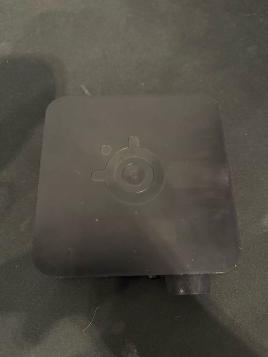 Panel / transmiter do SteelSeries Arctis Pro Wireless