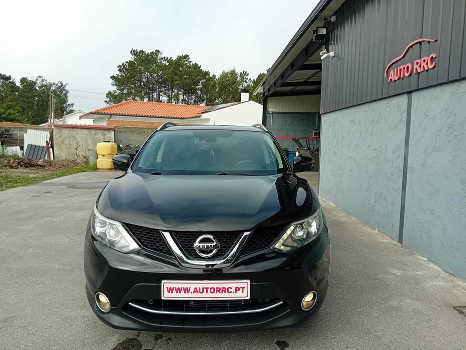 Nissan Qashqai 1.6 dci N-connecta c/auto ( pequeno sinistro )