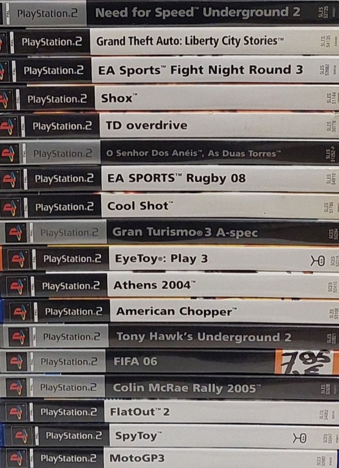 Lote de 38 jogos Playstation 2 e portátil pctátil