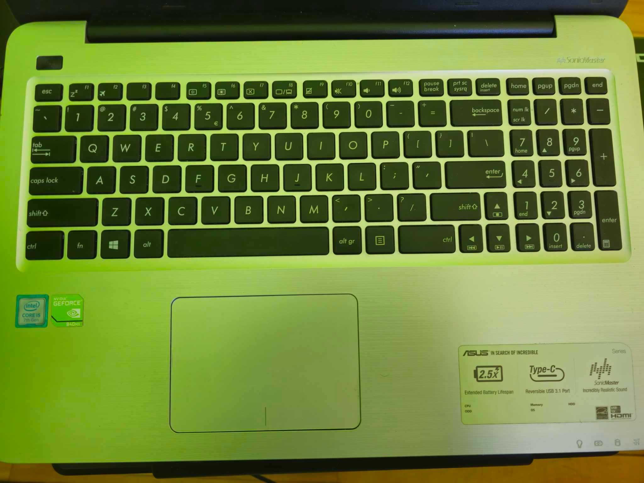 Laptop ASUS R558U 1.25TB + 8GB RAM 15.6"