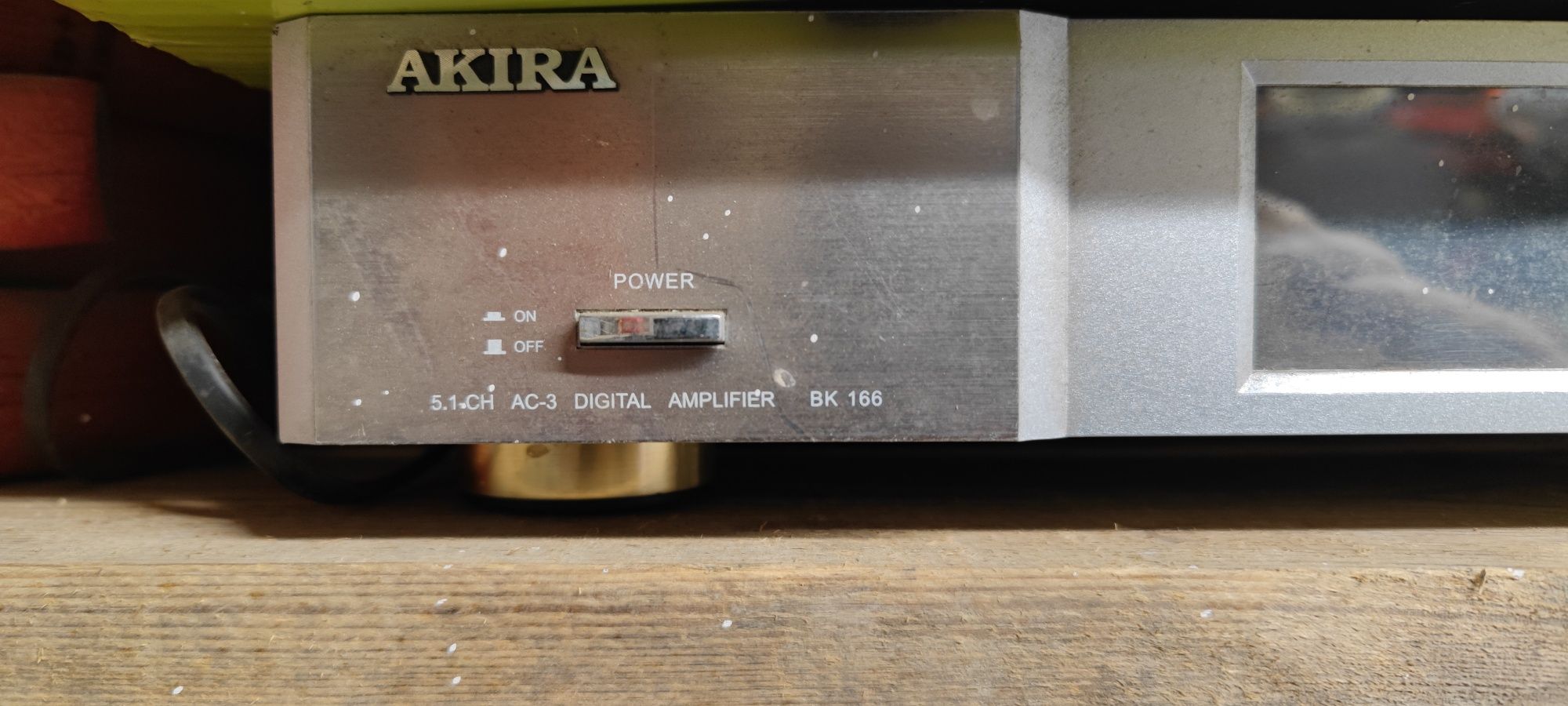 Wzmacniacz orginalny Akira BK166