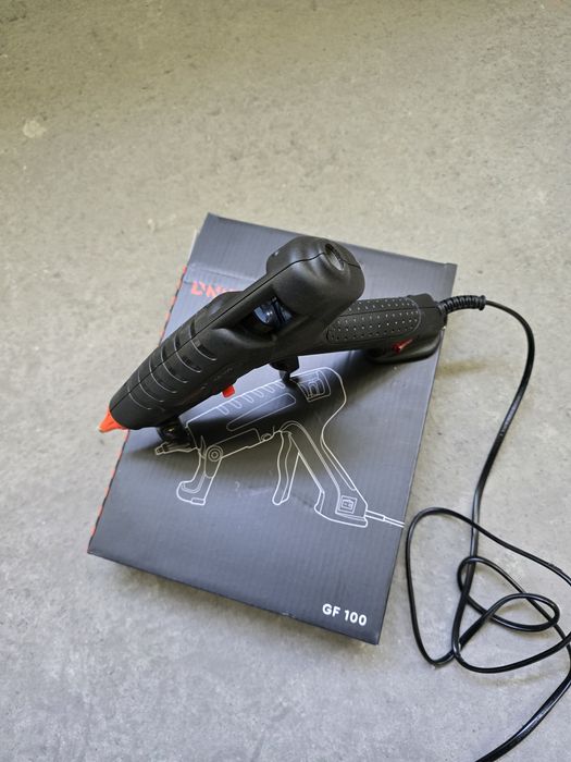 Клейовий пістолет DniproM