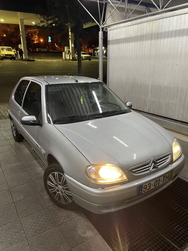 Citroen Saxo 1.1 versão exclusive